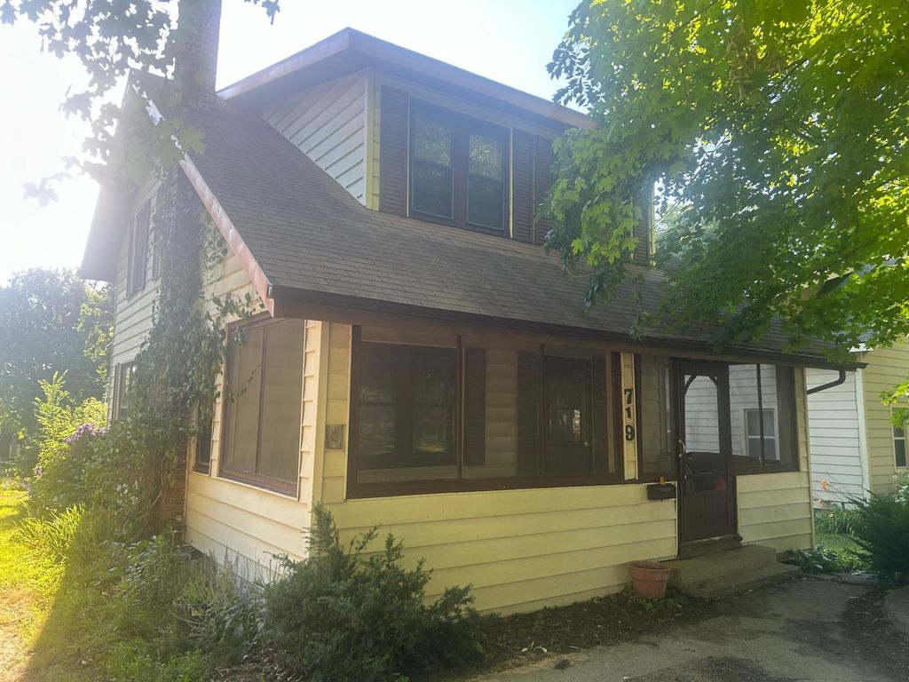 Photo of 719 N Union Avenue, Fergus Falls, MN 56537 (MLS # 7109847)