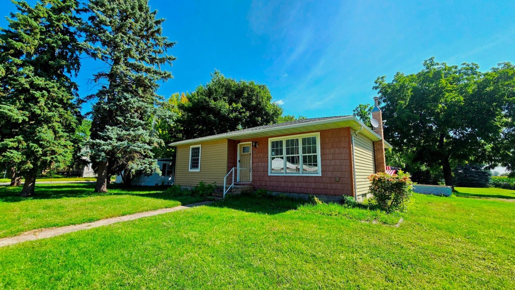 Photo of 312 4th Street S, Gaylord, MN 55334 (MLS # 7151478)