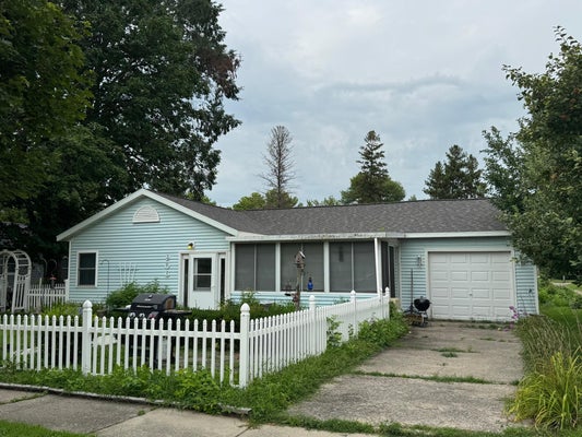 906 W WALNUT AVE, OLIVIA, MN 56277 - Image 5e78db59e6a8b5acdb865b31fe8bc4fd/2317690715
