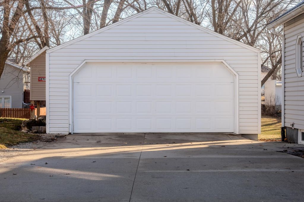 Photo of 309 Center Avenue, Spring Valley, MN 55975 (MLS # 7020983)
