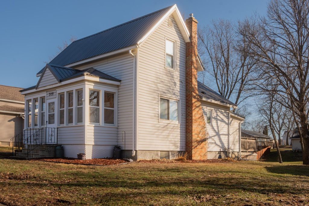 Photo of 309 Center Avenue, Spring Valley, MN 55975 (MLS # 7020983)