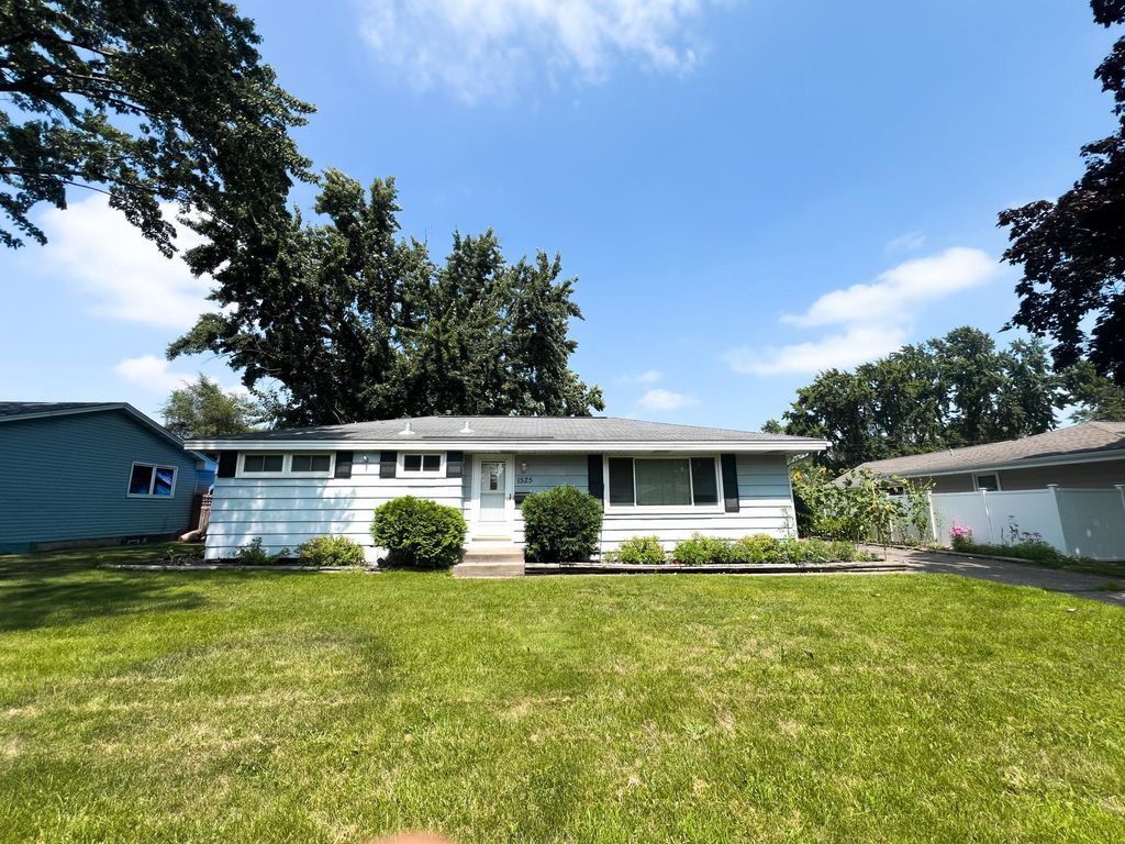 Photo of 1525 13th Avenue, Saint Paul Park, MN 55071 (MLS # 6822353)