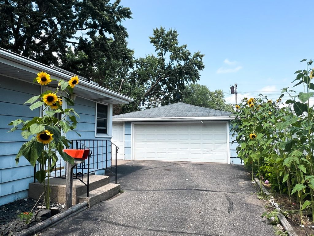 Photo of 1525 13th Avenue, Saint Paul Park, MN 55071 (MLS # 6822353)