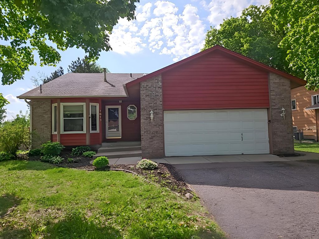 Photo of 7613 Fairfield Road, Brooklyn Park, MN 55444 (MLS # 7107913)