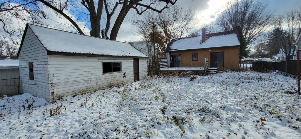Photo of 1939 5th Street E, Saint Paul, MN 55119 (MLS # 6823297)