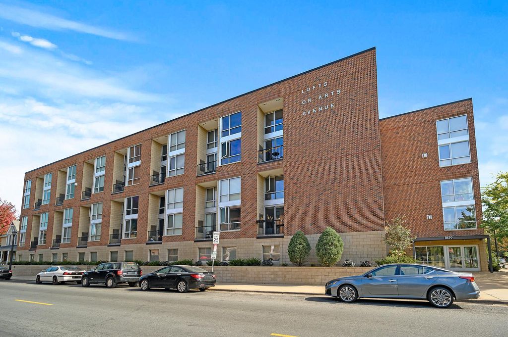 Photo of 1829 3rd Avenue S #204, Minneapolis, MN 55404 (MLS # 6749930)