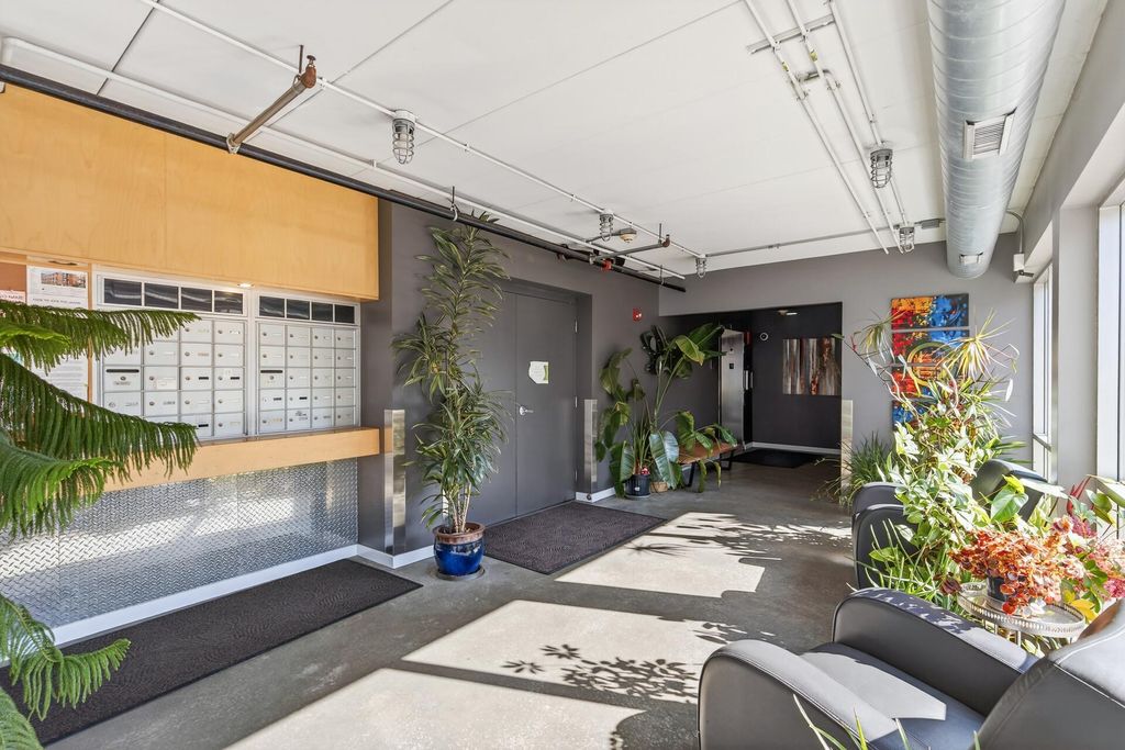 Photo of 1829 3rd Avenue S #204, Minneapolis, MN 55404 (MLS # 6749930)