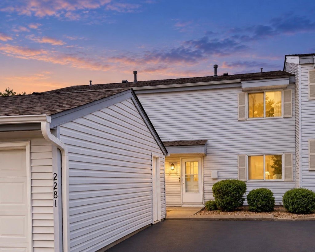 Photo of 2281 Pond Avenue, Maplewood, MN 55119 (MLS # 7162397)