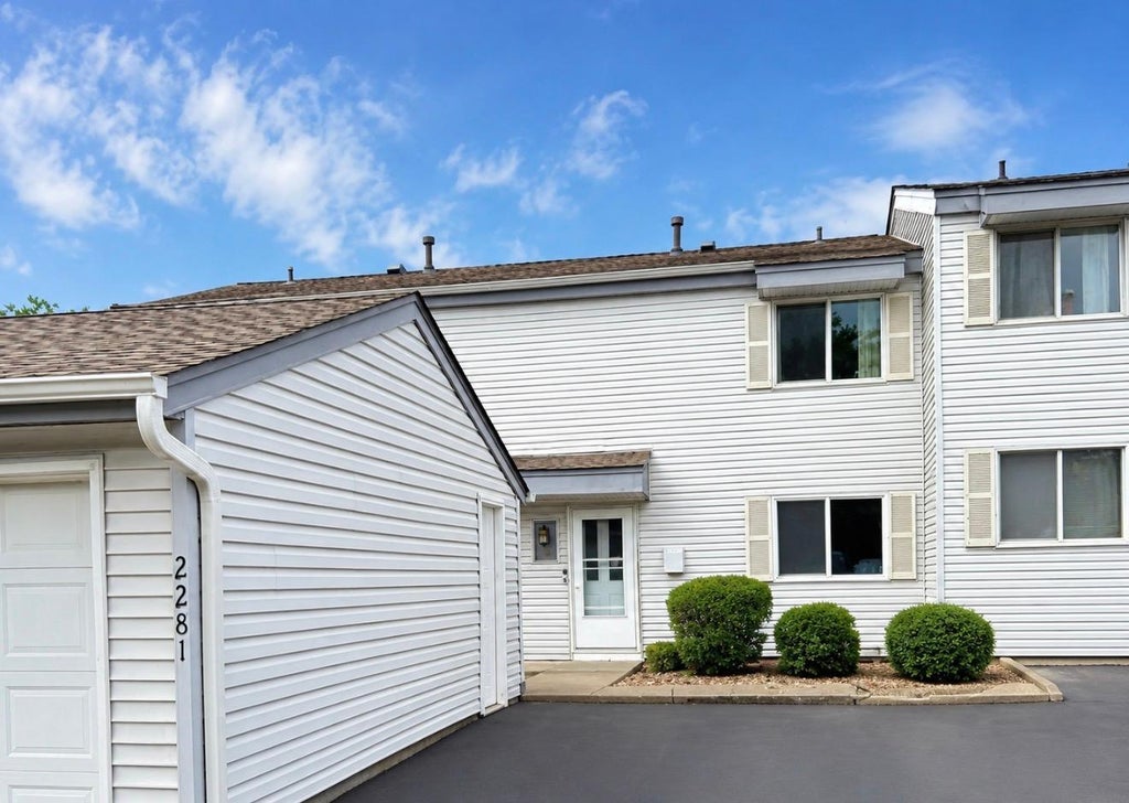 Photo of 2281 Pond Avenue, Maplewood, MN 55119 (MLS # 7162397)