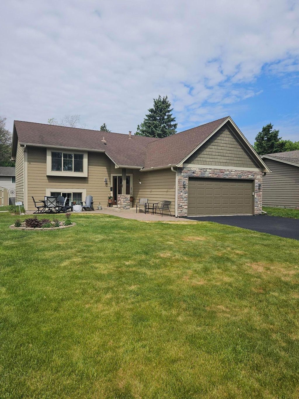 Photo of 4271 Valley Forge Place, Eagan, MN 55123 (MLS # 7078947)