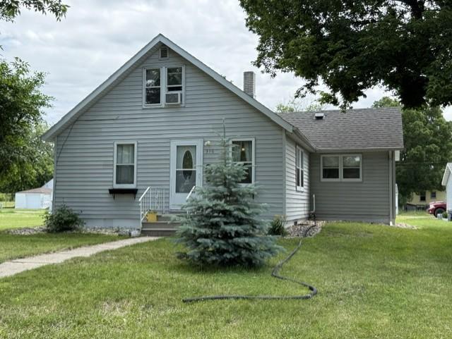 Photo of 316 Oak Street, Breckenridge, MN 56520 (MLS # 7100931)