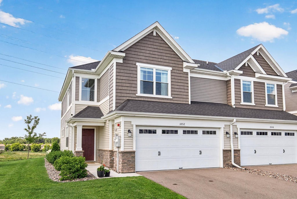 Photo of 1852 Tyrone Drive, Shakopee, MN 55379 (MLS # 7101674)
