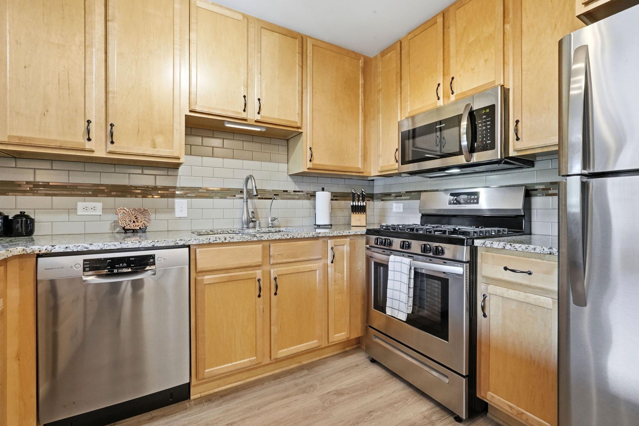 929 Portland Avenue 208