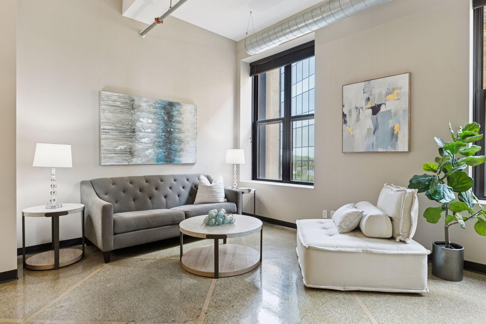 350 Saint Peter Street 704