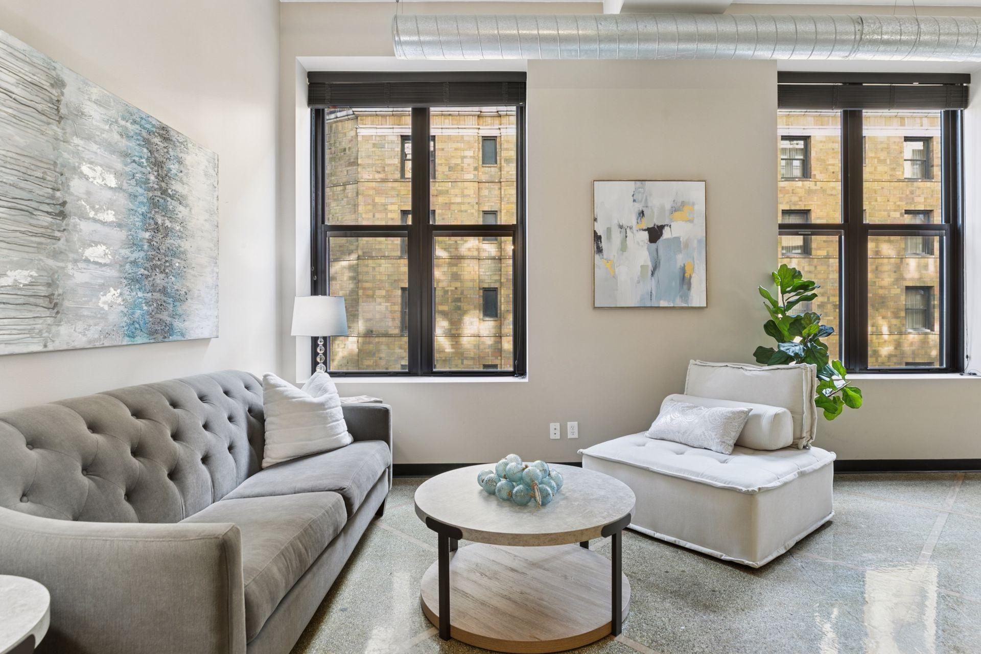 350 Saint Peter Street 704