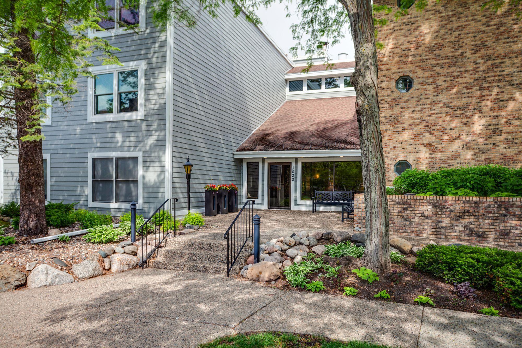 3020 Saint Albans Mill Road 309