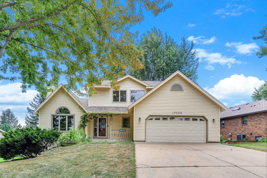 Photo of 17330 Ipswich Way, Lakeville, MN 55044 (MLS # 7135121)