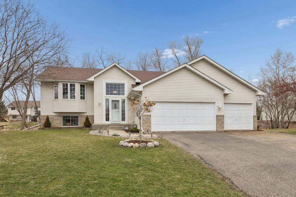 Photo of 1121 Apple Circle, Mayer, MN 55360 (MLS # 7045435)