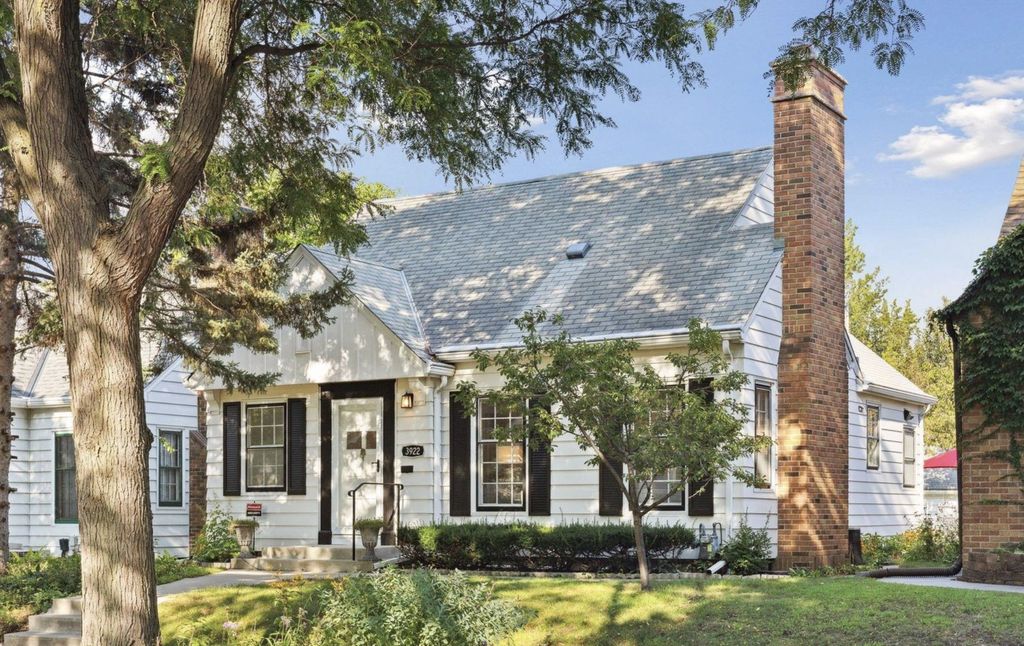 Photo of 3922 Washburn Avenue N, Minneapolis, MN 55412 (MLS # 7049015)