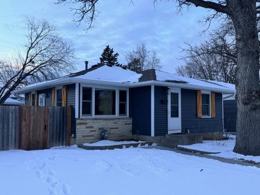 Photo of 3536 Sumter Avenue S, Saint Louis Park, MN 55426 (MLS # 7016564)