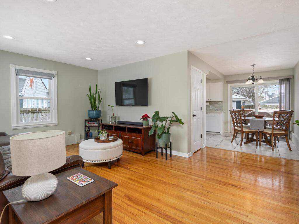 3536 Sumter Avenue S