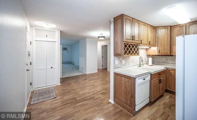 135 Viking Drive E 102