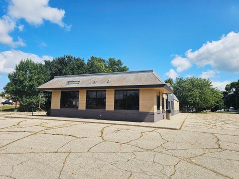 Photo of 586 SW 1st Street, Montevideo, MN 56265 (MLS # 7101076)