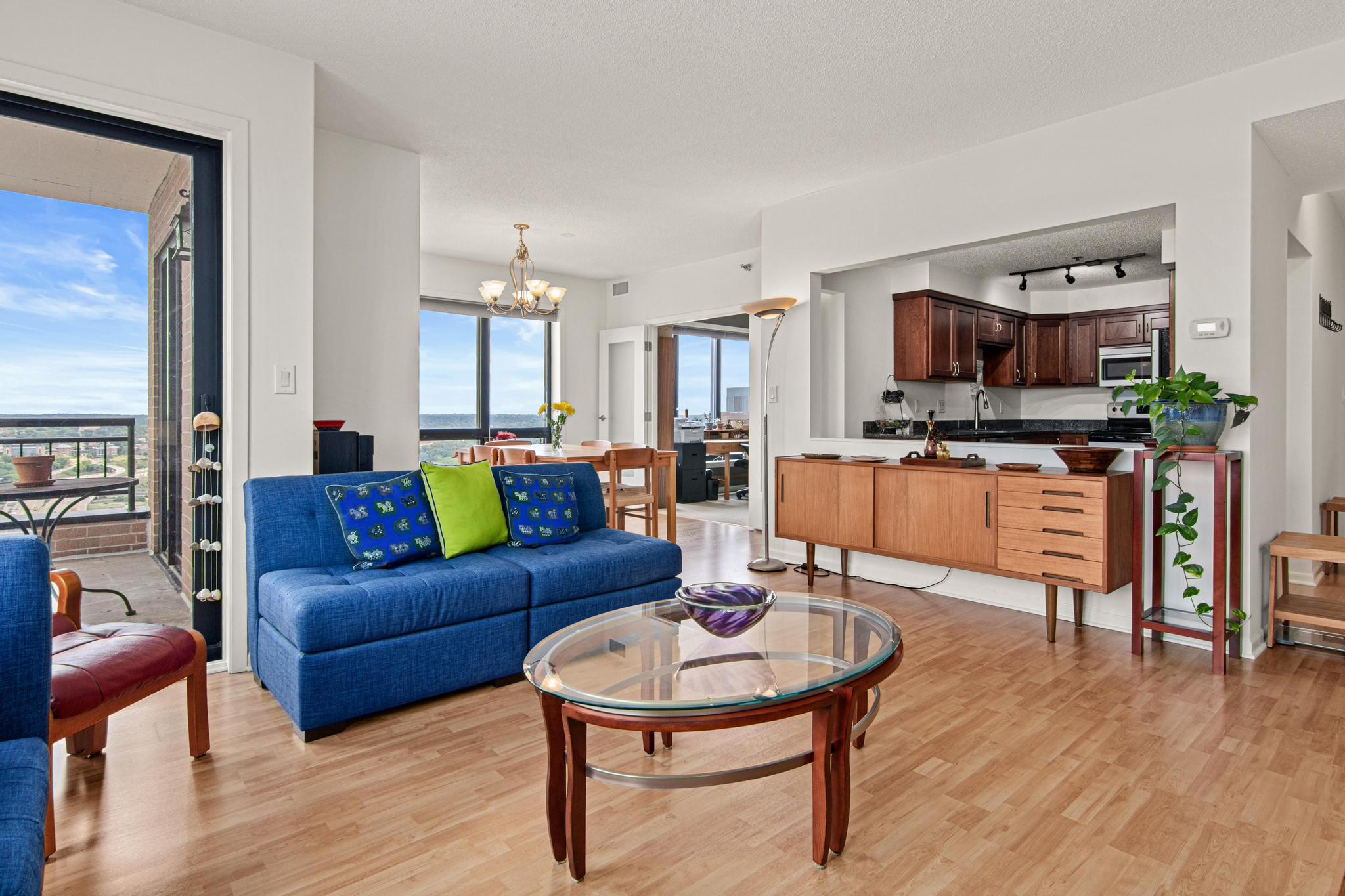 168 6th Street E 3205