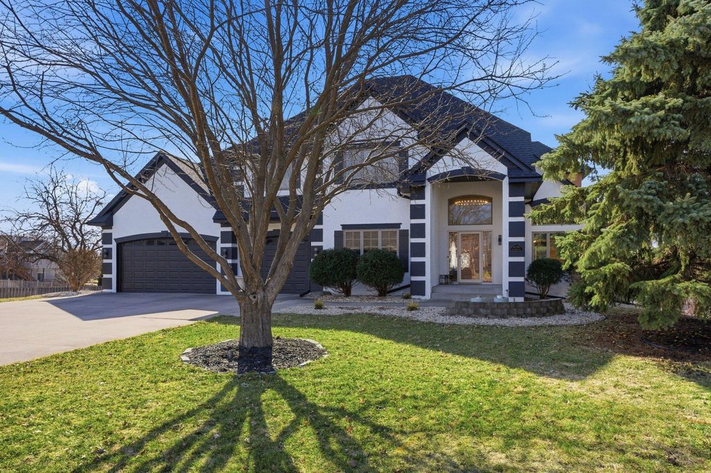 Photo of 4230 Pineview Lane N, Plymouth, MN 55442 (MLS # 7048541)