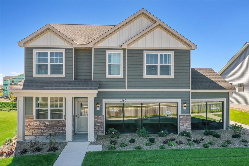 Photo of 1860 Rainier Drive, Shakopee, MN 55379 (MLS # 6496411)