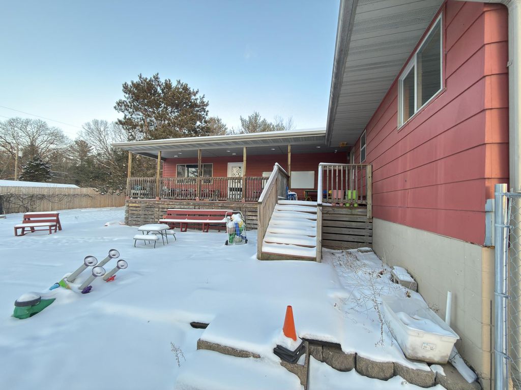 Photo of 2328 N Hillcrest Parkway, Altoona, WI 54720 (MLS # 6824110)