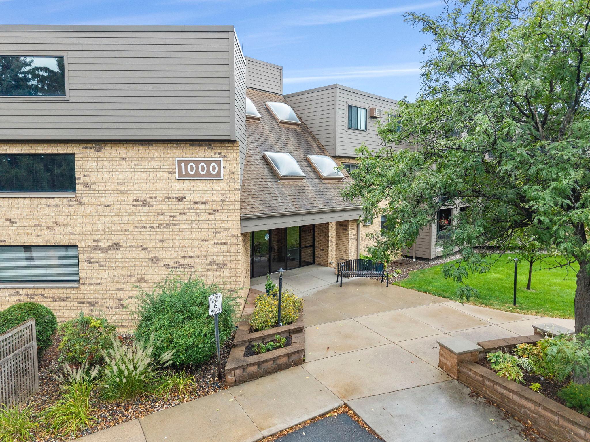 1000 41st Avenue NE 315