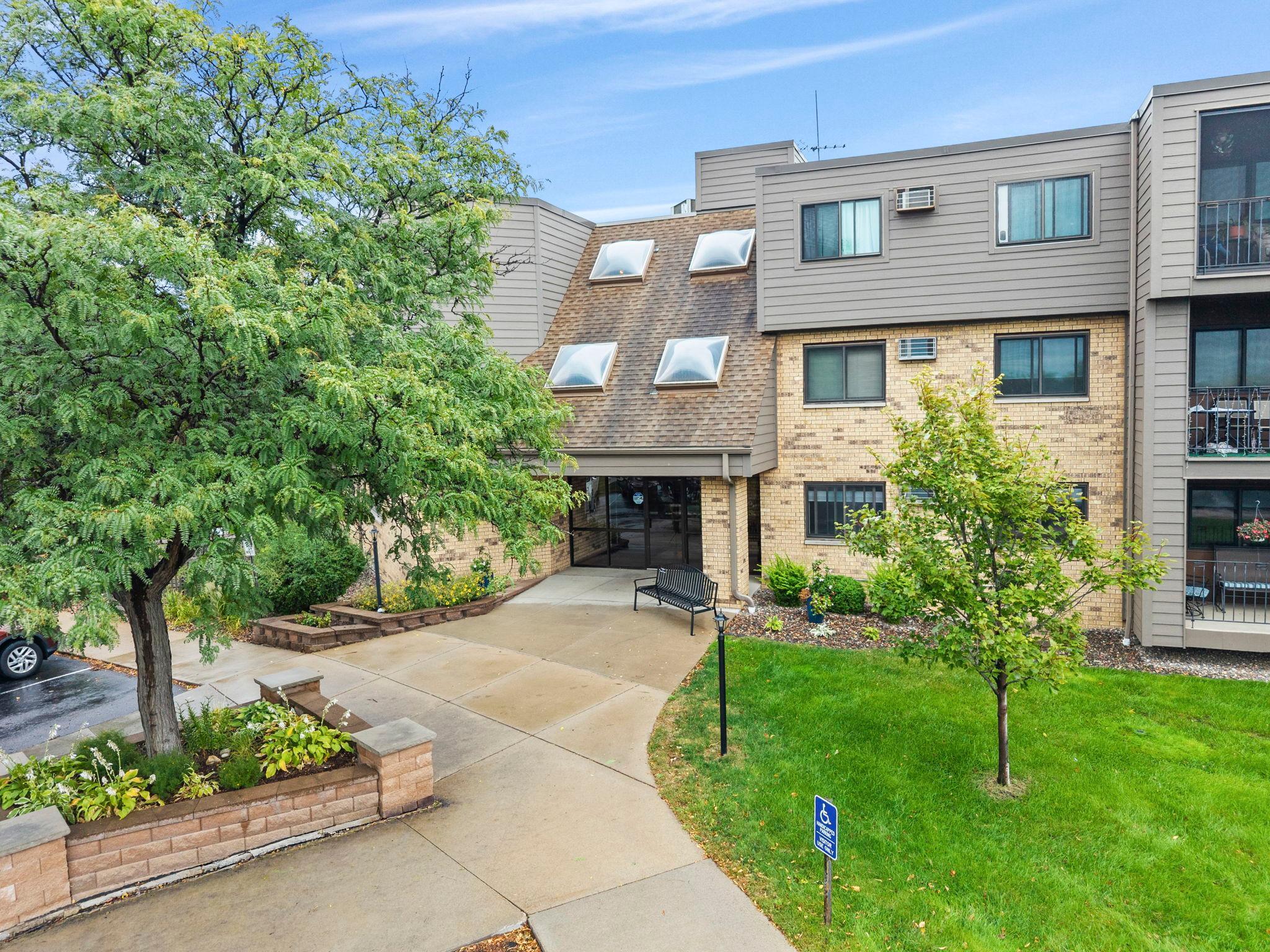 1000 41st Avenue NE 315