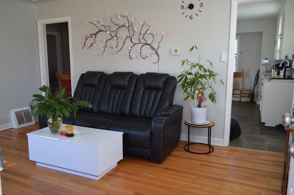 Photo of 3824 Vera Cruz Avenue N, Robbinsdale, MN 55422 (MLS # 7032514)