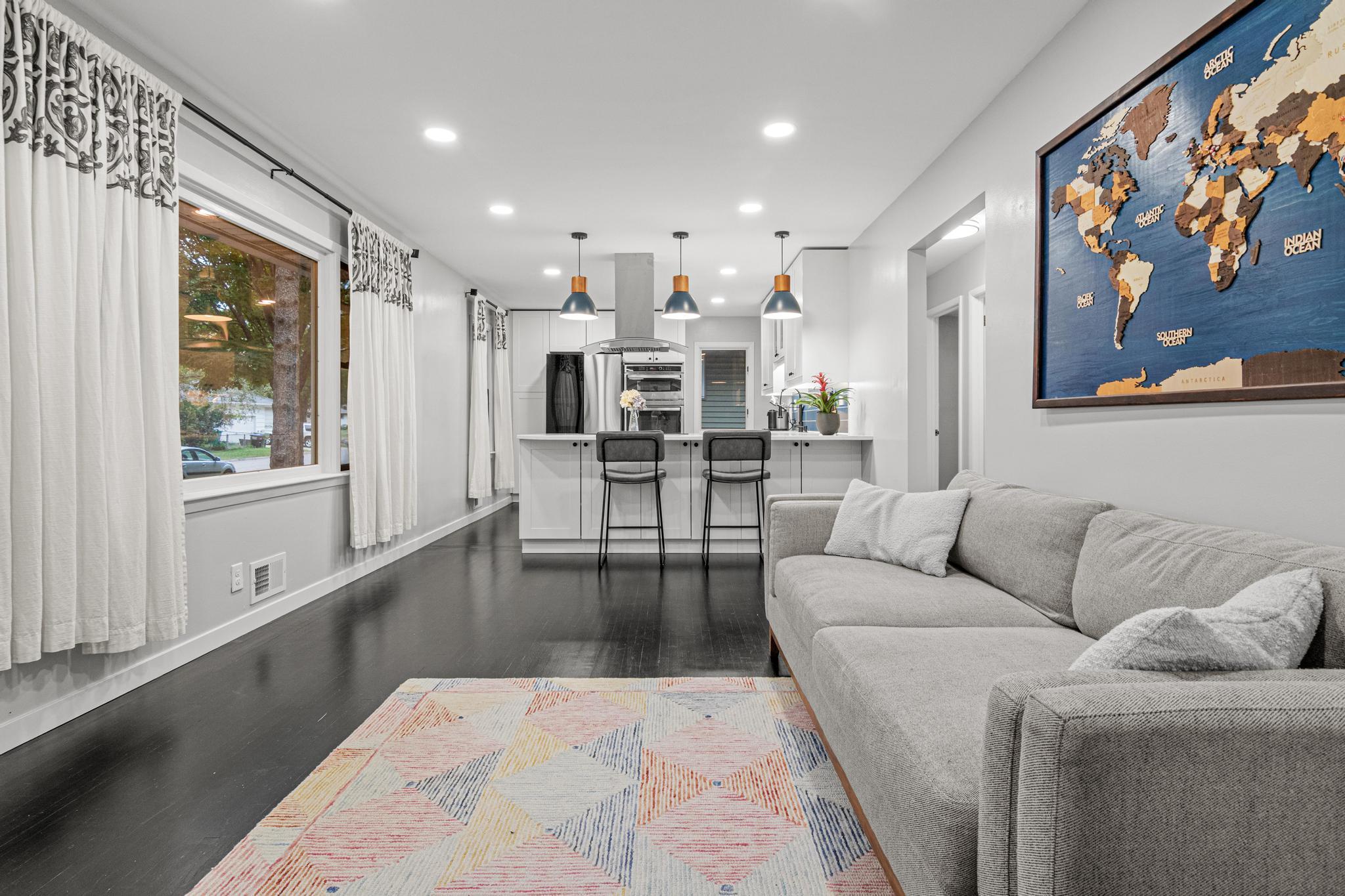 1645 Rose Place