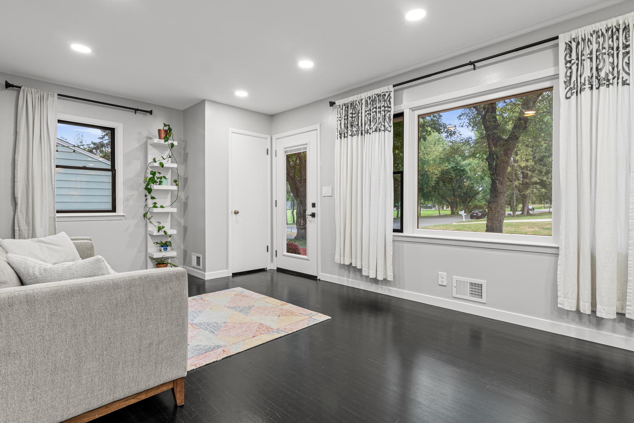 1645 Rose Place