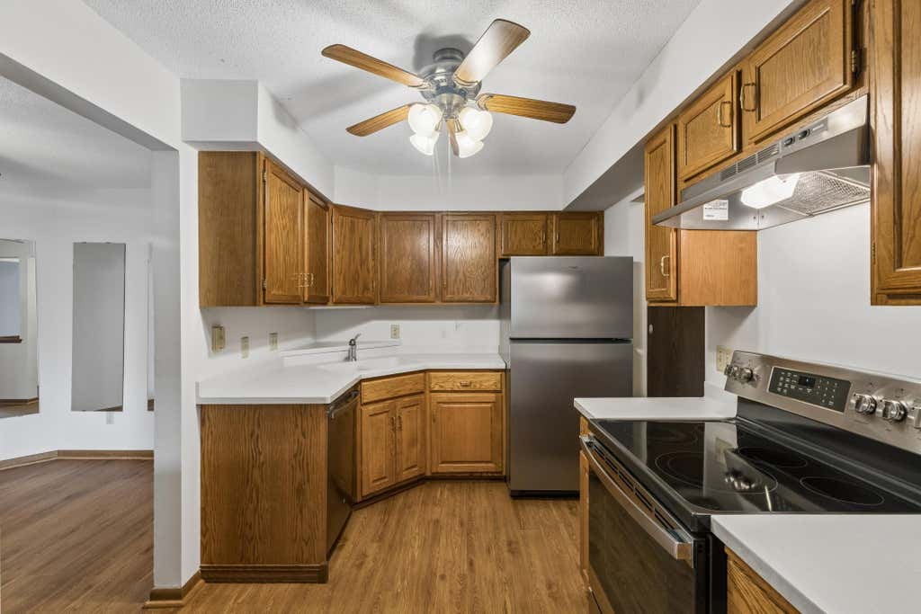 Photo of 1034 Cleveland Avenue S #105, Saint Paul, MN 55116 (MLS # 7091494)