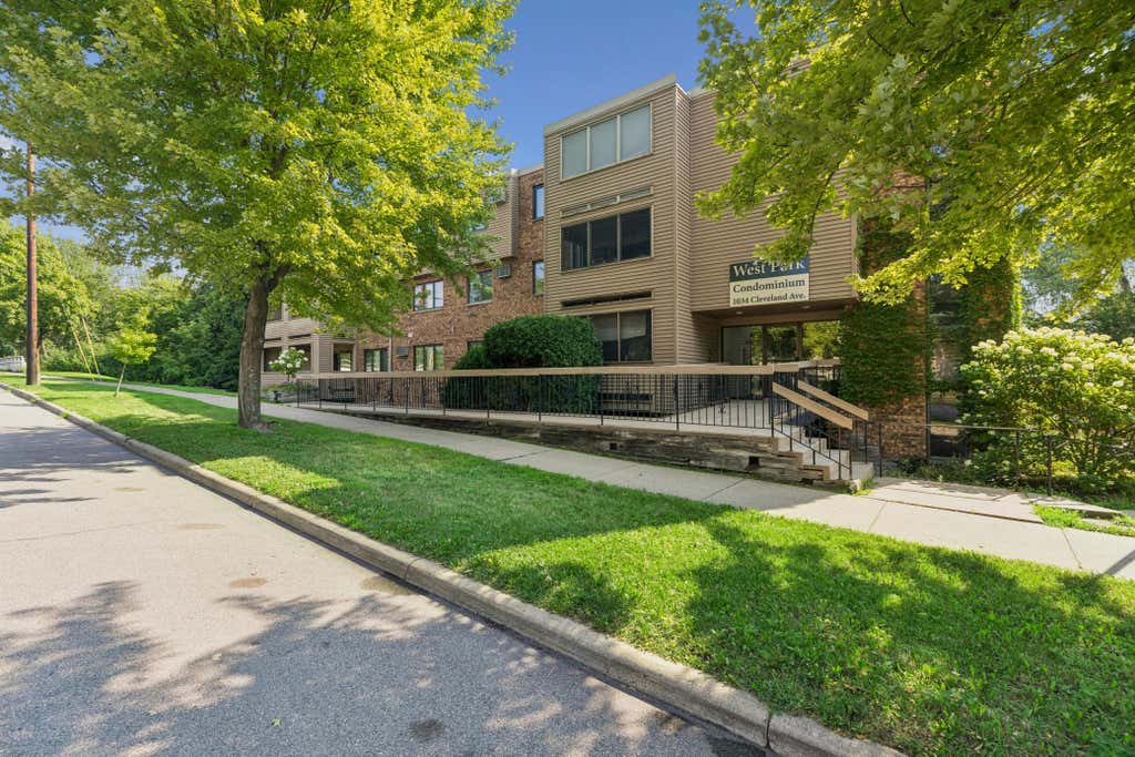Photo of 1034 Cleveland Avenue S #105, Saint Paul, MN 55116 (MLS # 7091494)