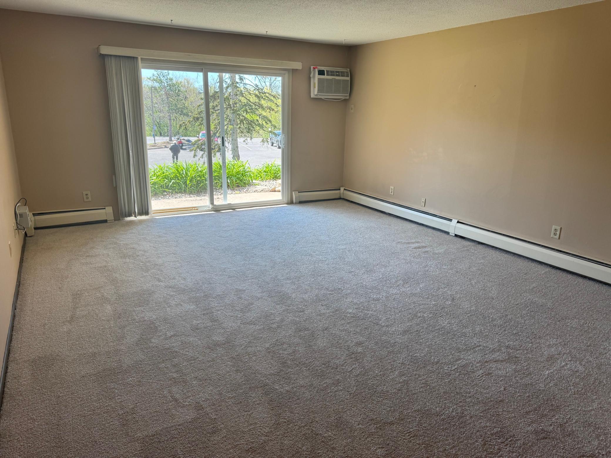 10211 Cedar Lake Road 105