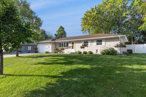 312 E 100th Street Bloomington MN 55420