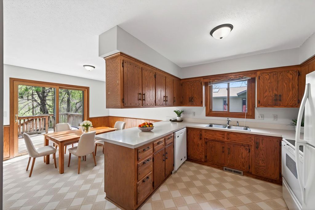 Photo of 8285 Pleasant View Drive, Mounds View, MN 55112 (MLS # 7034536)