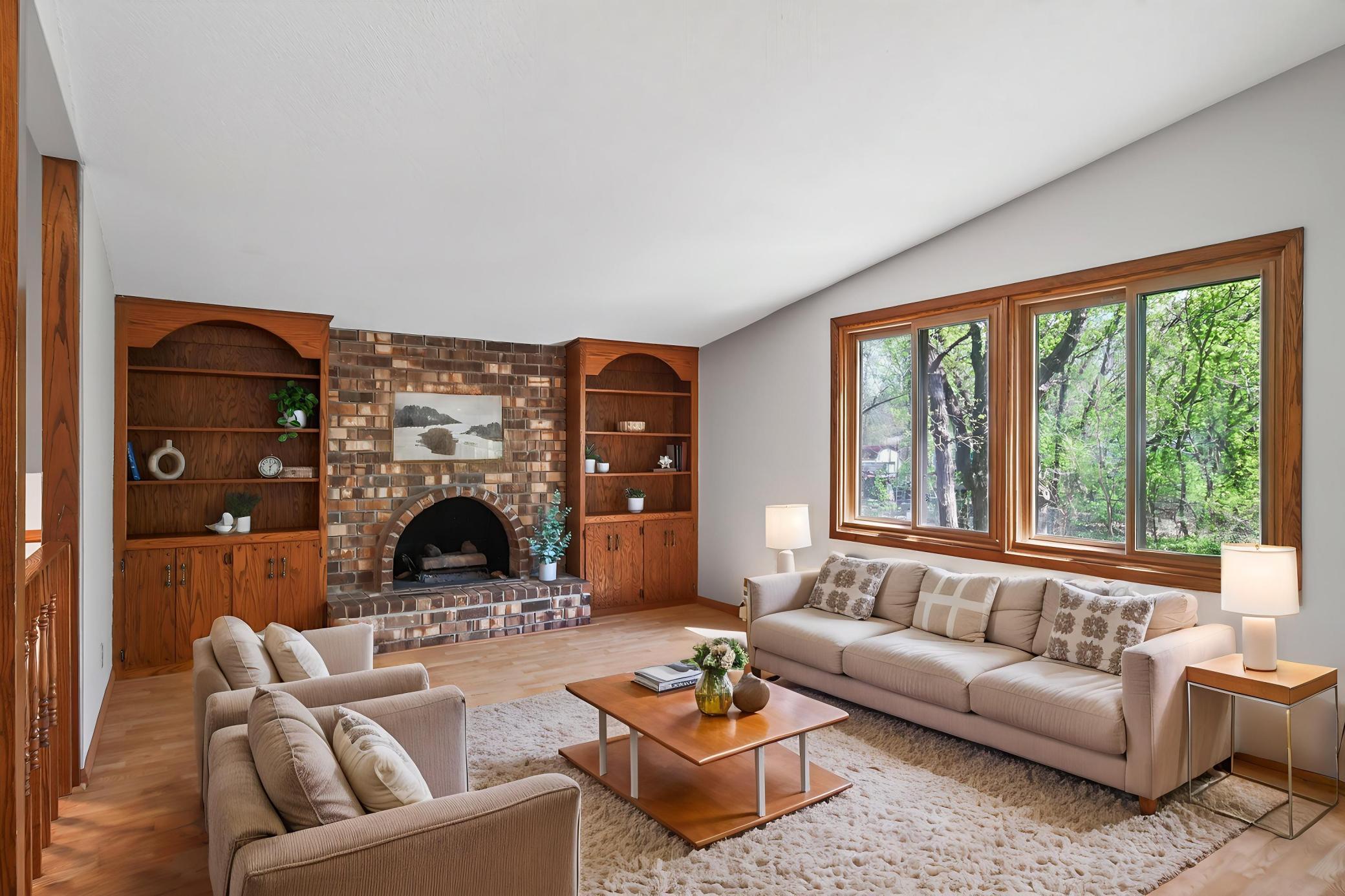 8285 Pleasant View Drive