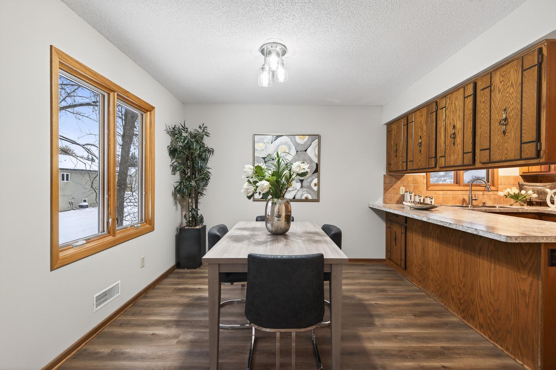 10549 Lancaster Lane N