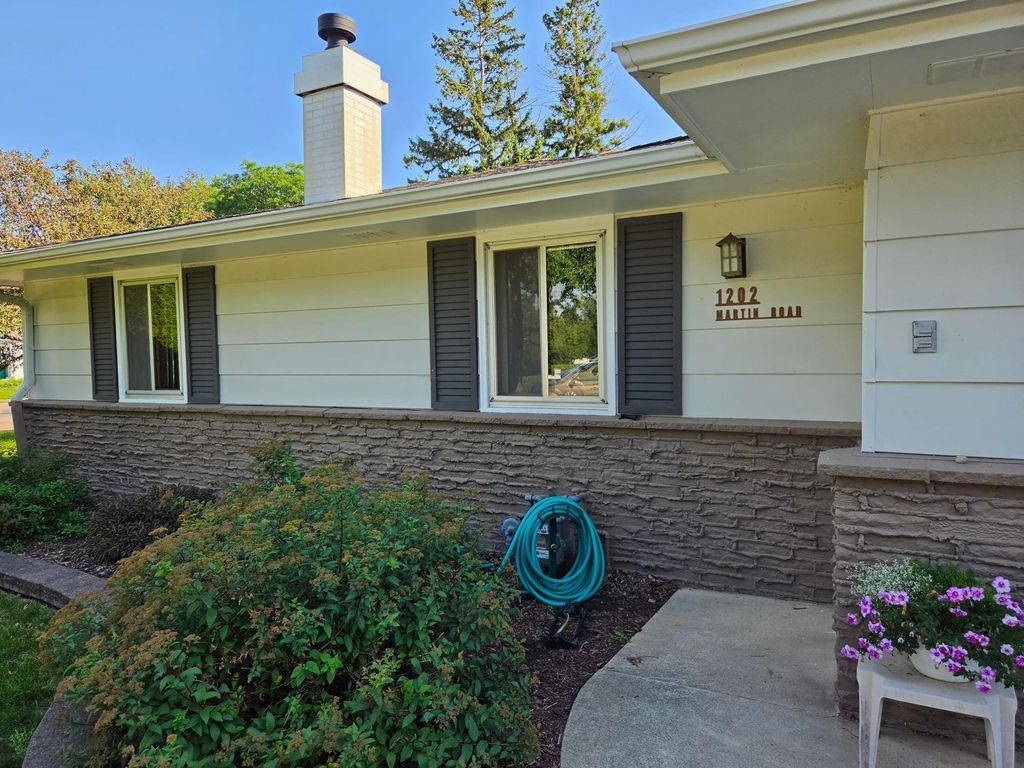 Photo of 1202 Martin Road, Albert Lea, MN 56007 (MLS # 7111512)