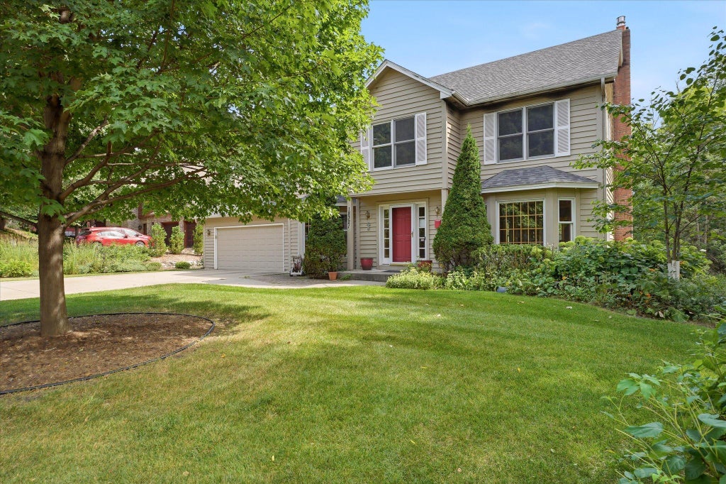 Photo of 18321 Tristram Way, Eden Prairie, MN 55346 (MLS # 7136187)