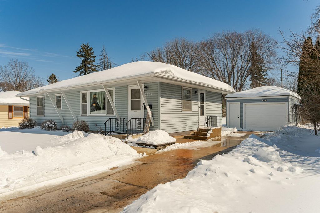 Photo of 2304 15th Avenue NW, Rochester, MN 55901 (MLS # 7036175)