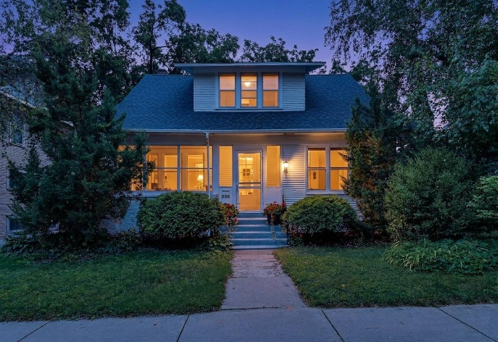 Photo of 526 6th Street SW, Rochester, MN 55902 (MLS # 7123814)
