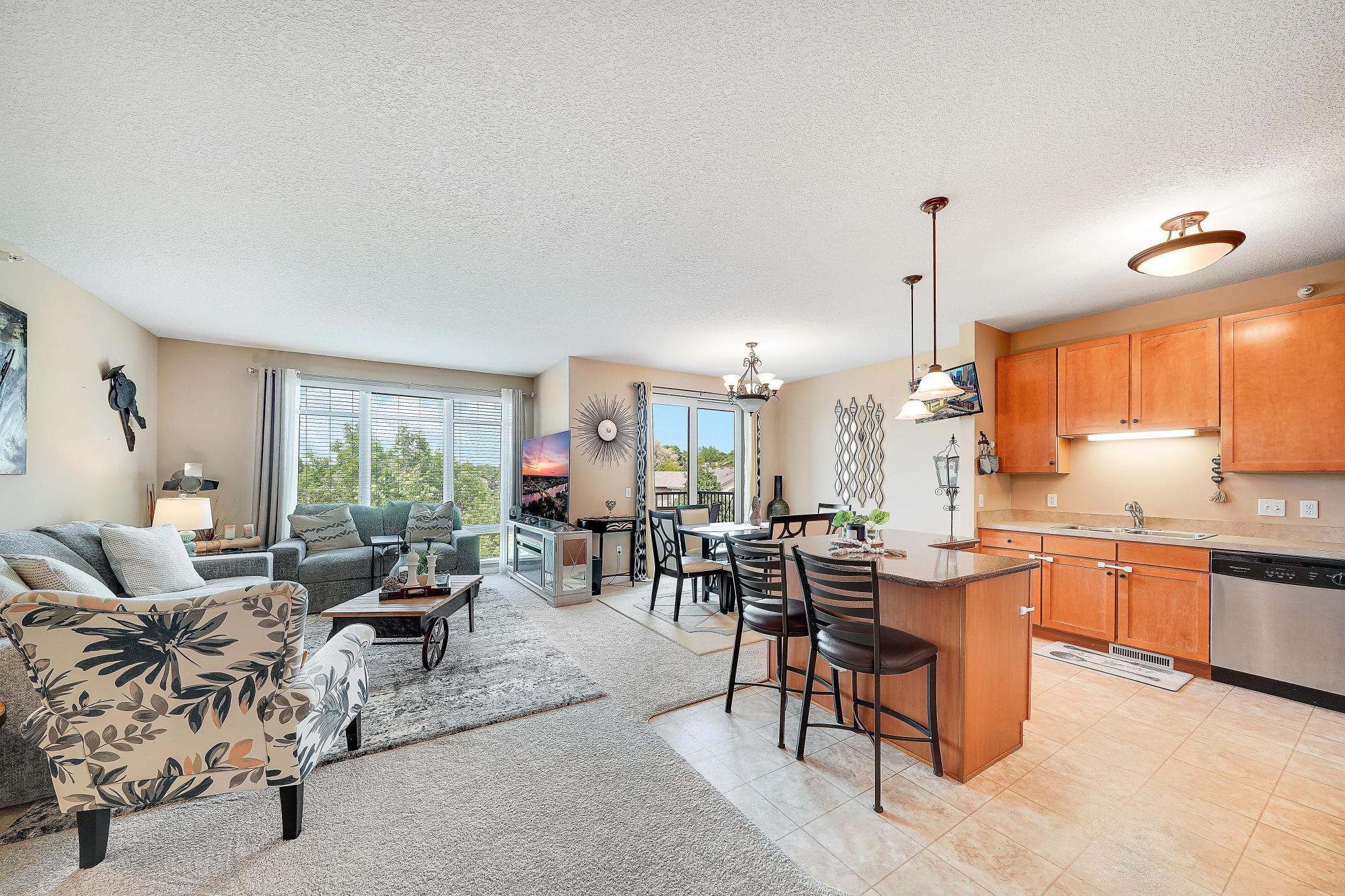 1070 Grandview Court NE 300