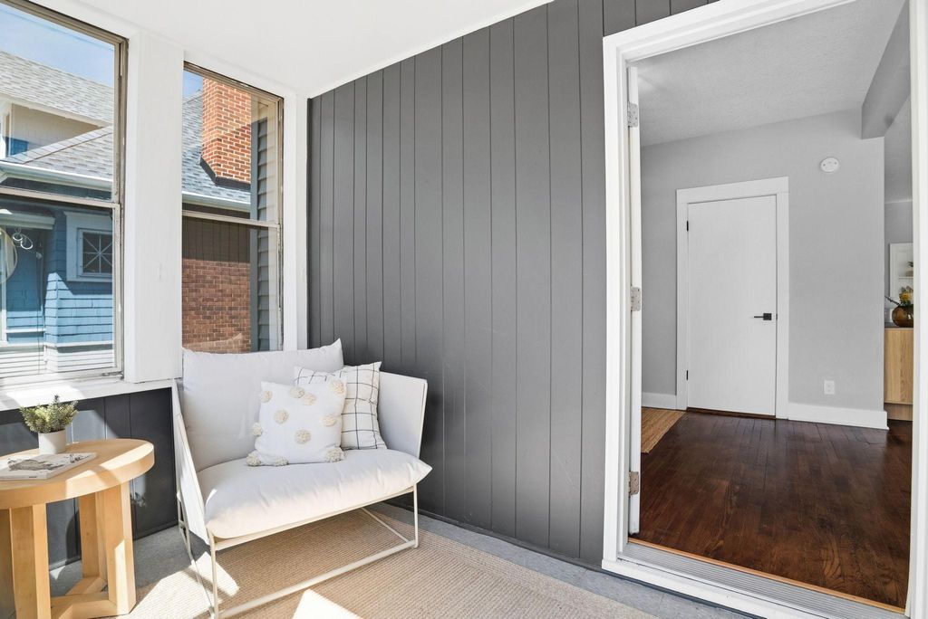 Photo of 1355 Charles Avenue, Saint Paul, MN 55104 (MLS # 7052716)