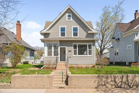 Photo of 1355 Charles Avenue, Saint Paul, MN 55104 (MLS # 7052716)